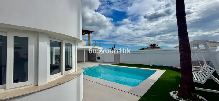 Venta de villa independiente en Benalmadena Costa 1