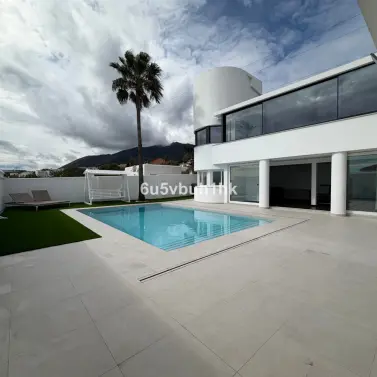 Venta de villa independiente en Benalmadena Costa