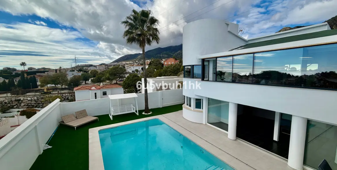 Venta de villa independiente en Benalmadena Costa 8