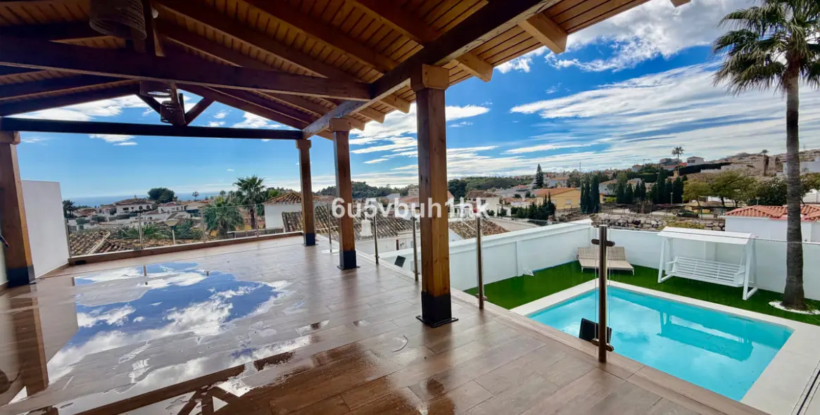 Venta de villa independiente en Benalmadena Costa 12
