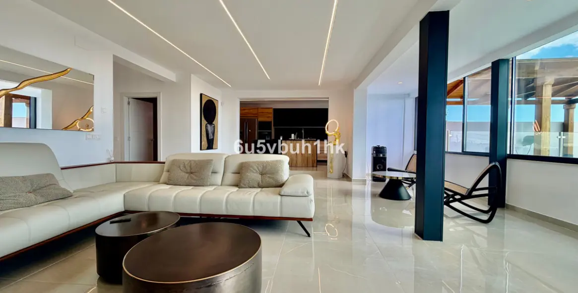 Venta de villa independiente en Benalmadena Costa 22