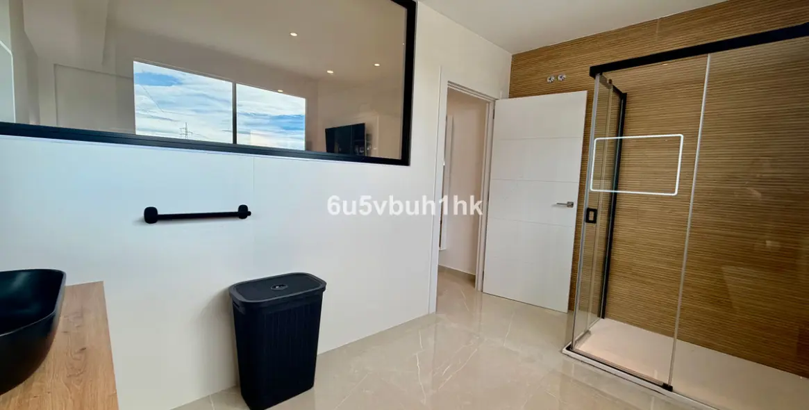 Venta de villa independiente en Benalmadena Costa 56