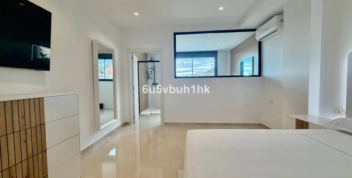 Venta de villa independiente en Benalmadena Costa 61