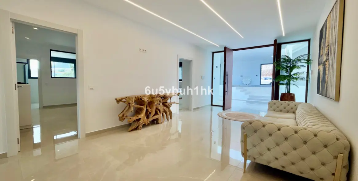Venta de villa independiente en Benalmadena Costa 69