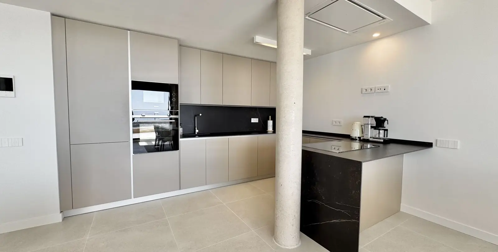 Sale of penthouse in Selwo 5