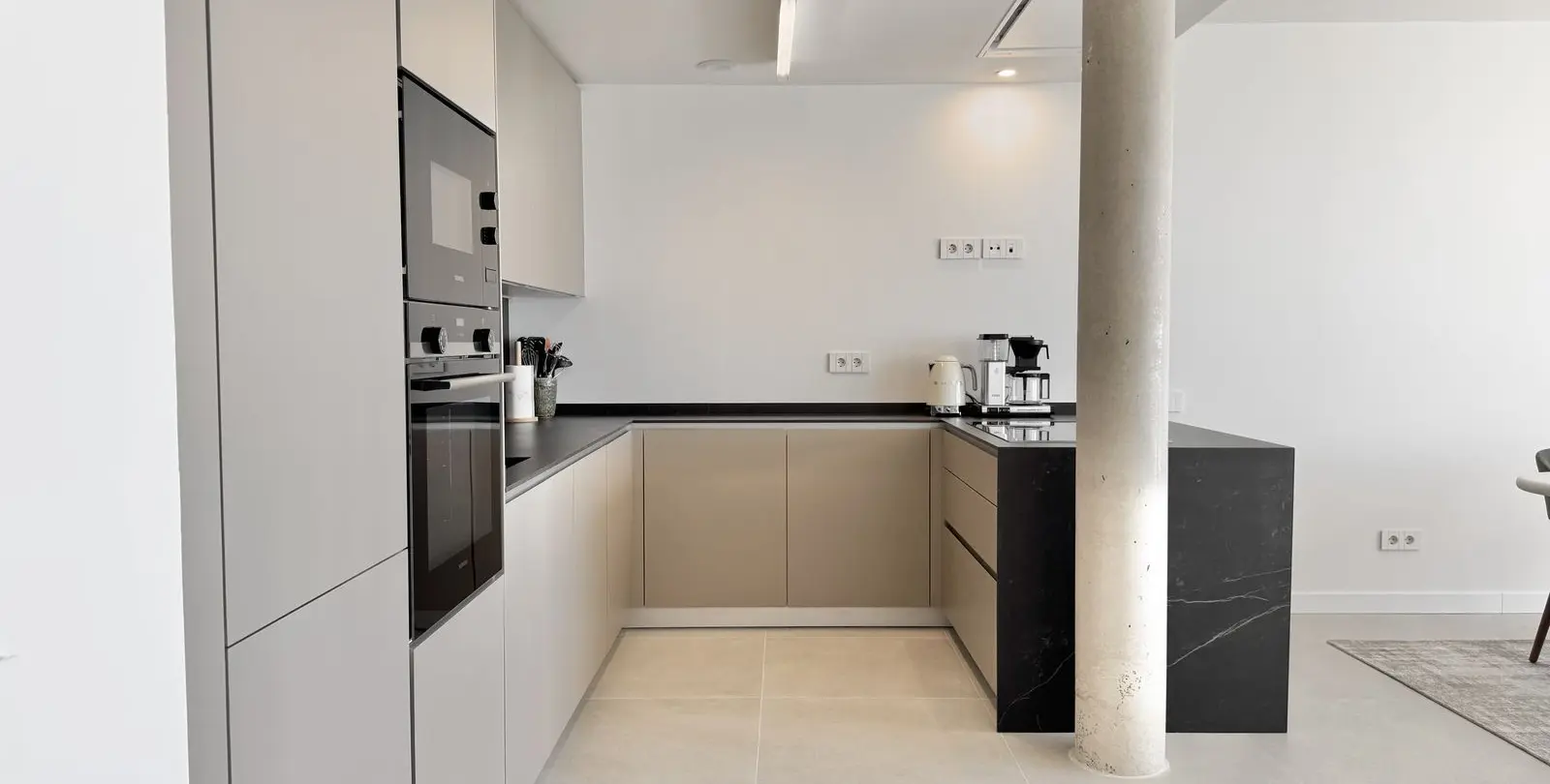 Sale of penthouse in Selwo 6