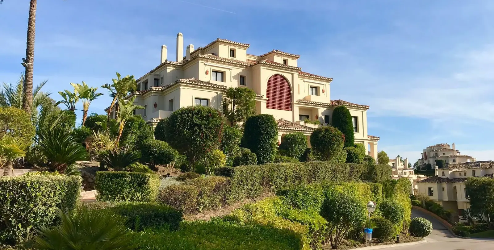Sale of penthouse in Benahavís 1