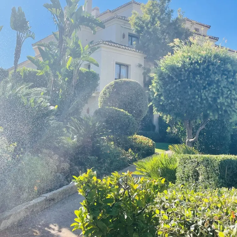 Sale of penthouse in Benahavís
