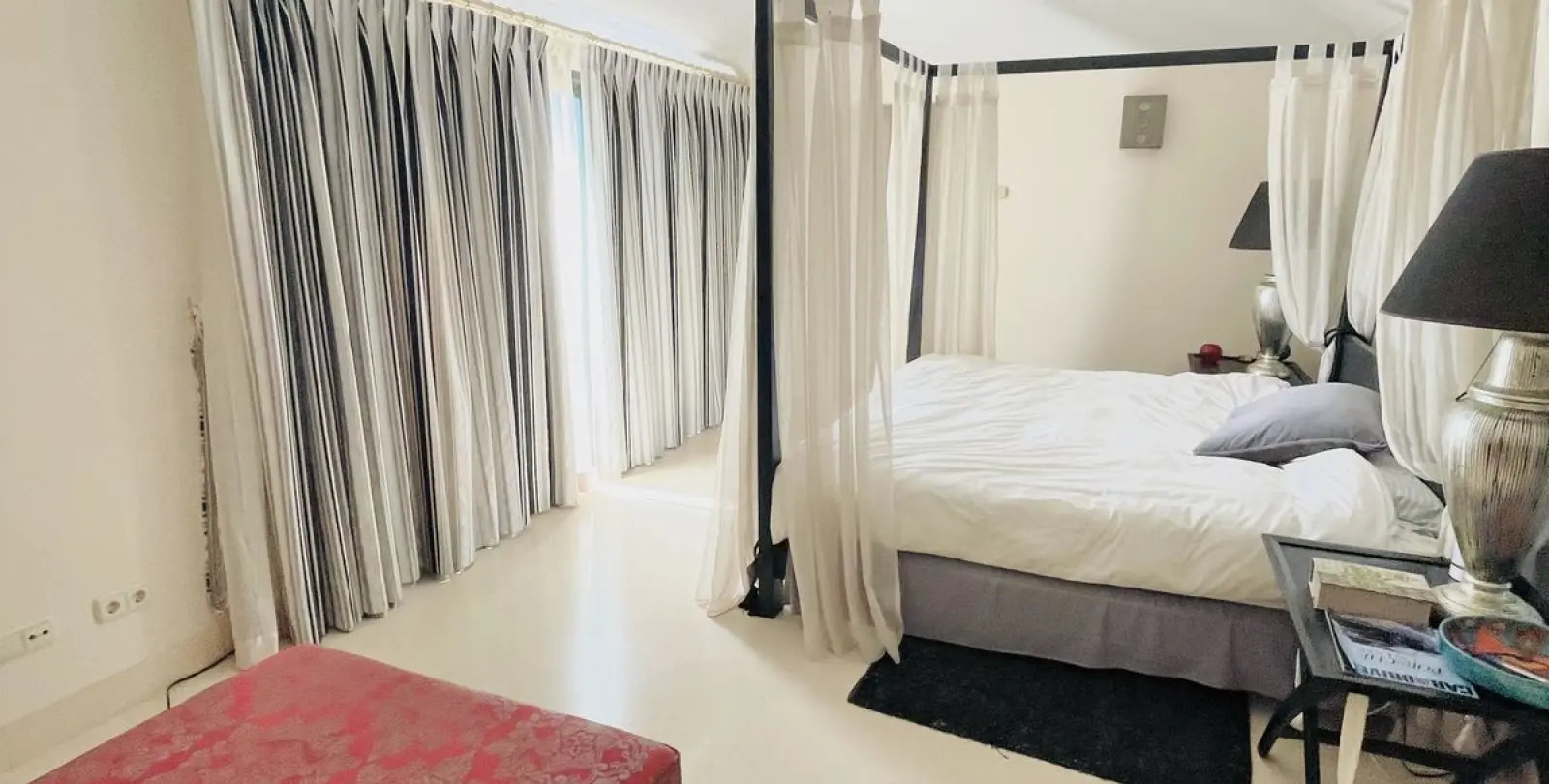 Sale of penthouse in Benahavís 17
