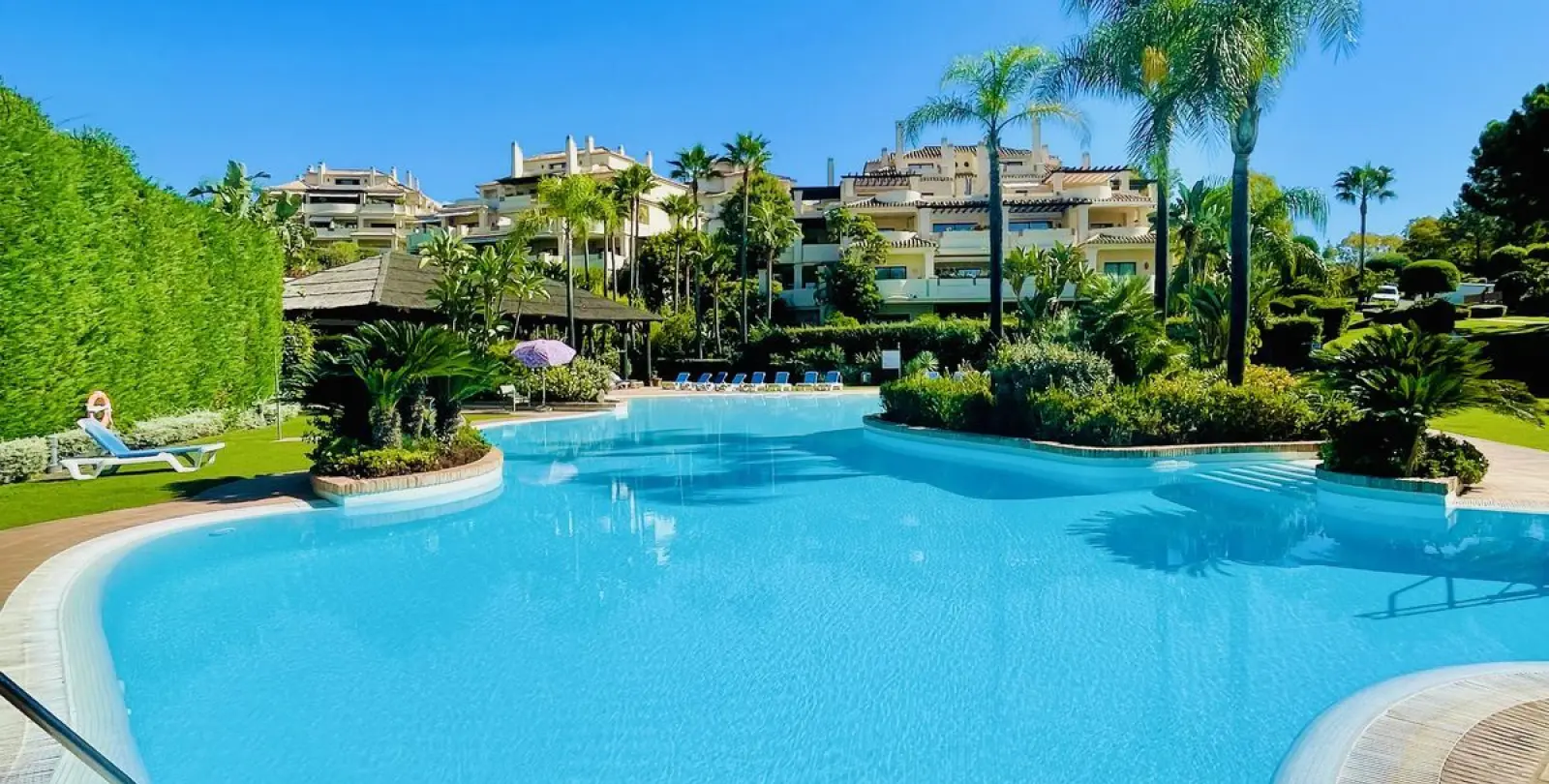 Sale of penthouse in Benahavís 25