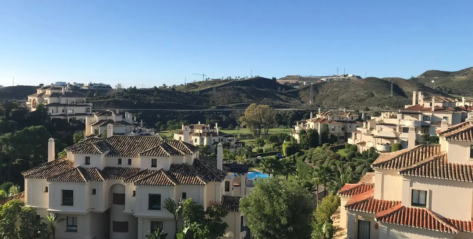 Sale of penthouse in Benahavís 35