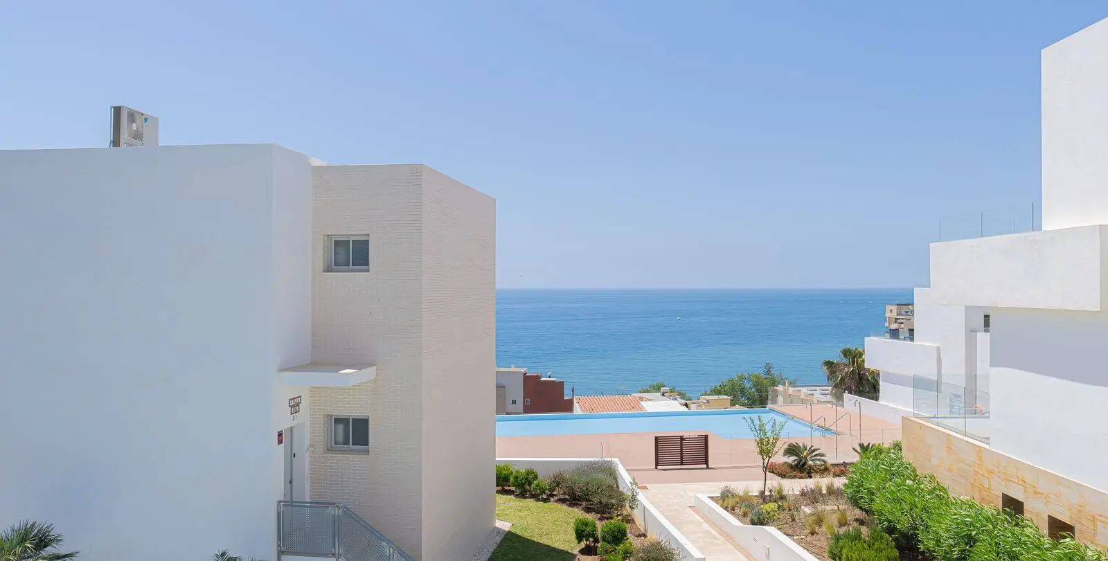 Sale of detached villa in Higueron 3