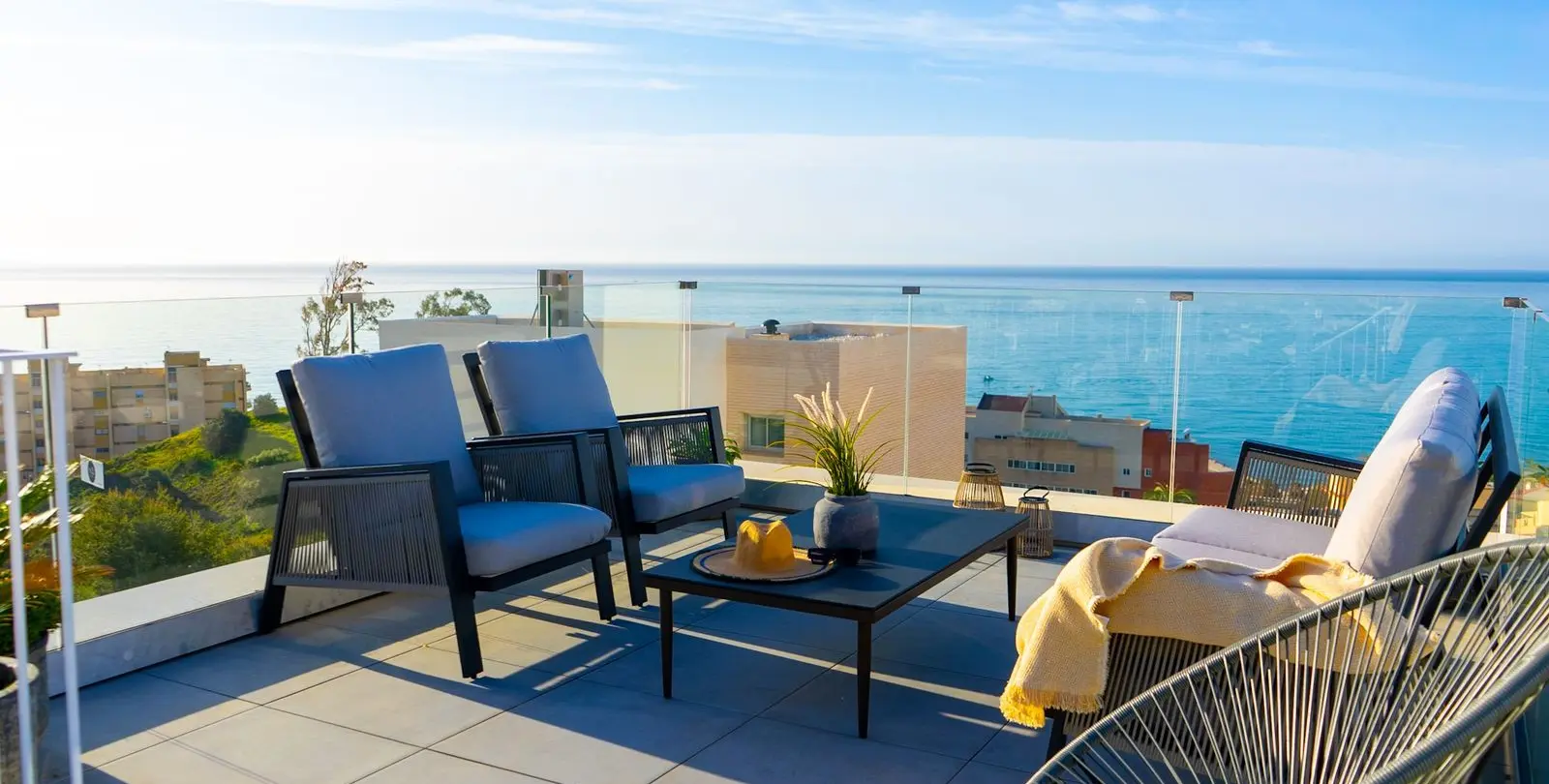 Sale of detached villa in Higueron 4