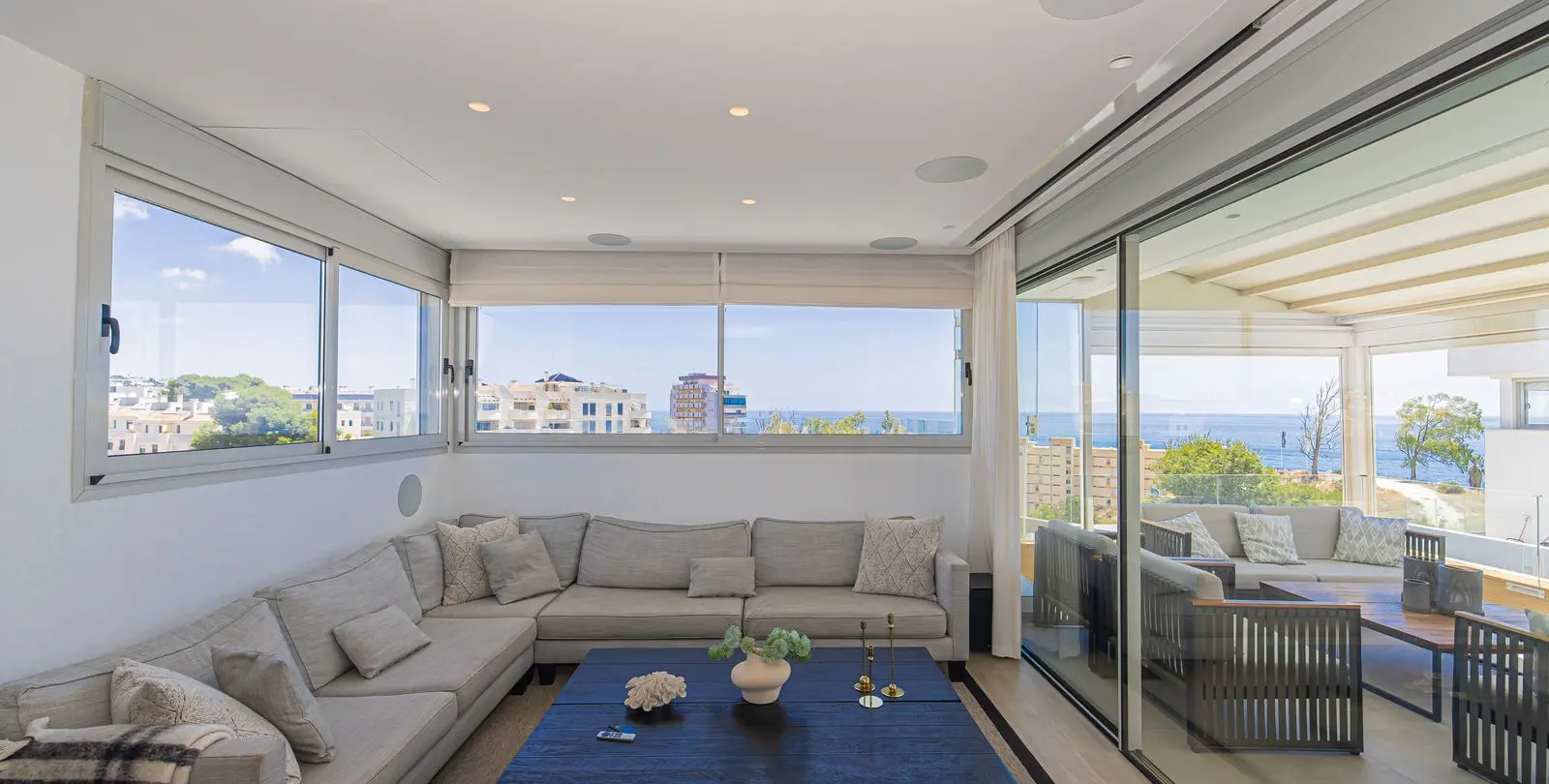 Sale of detached villa in Higueron 7