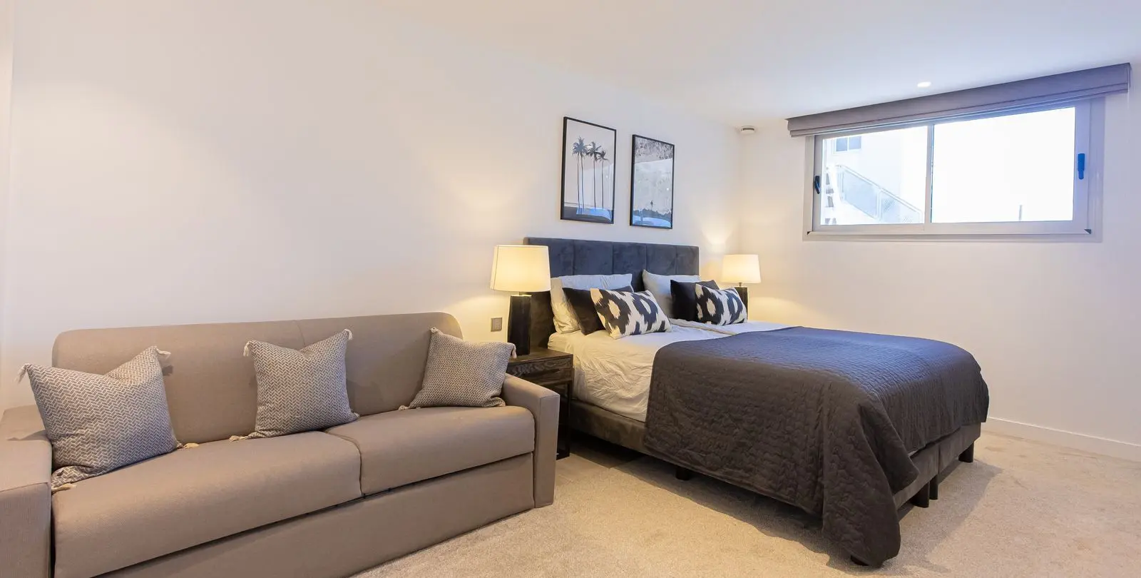 Sale of detached villa in Higueron 26
