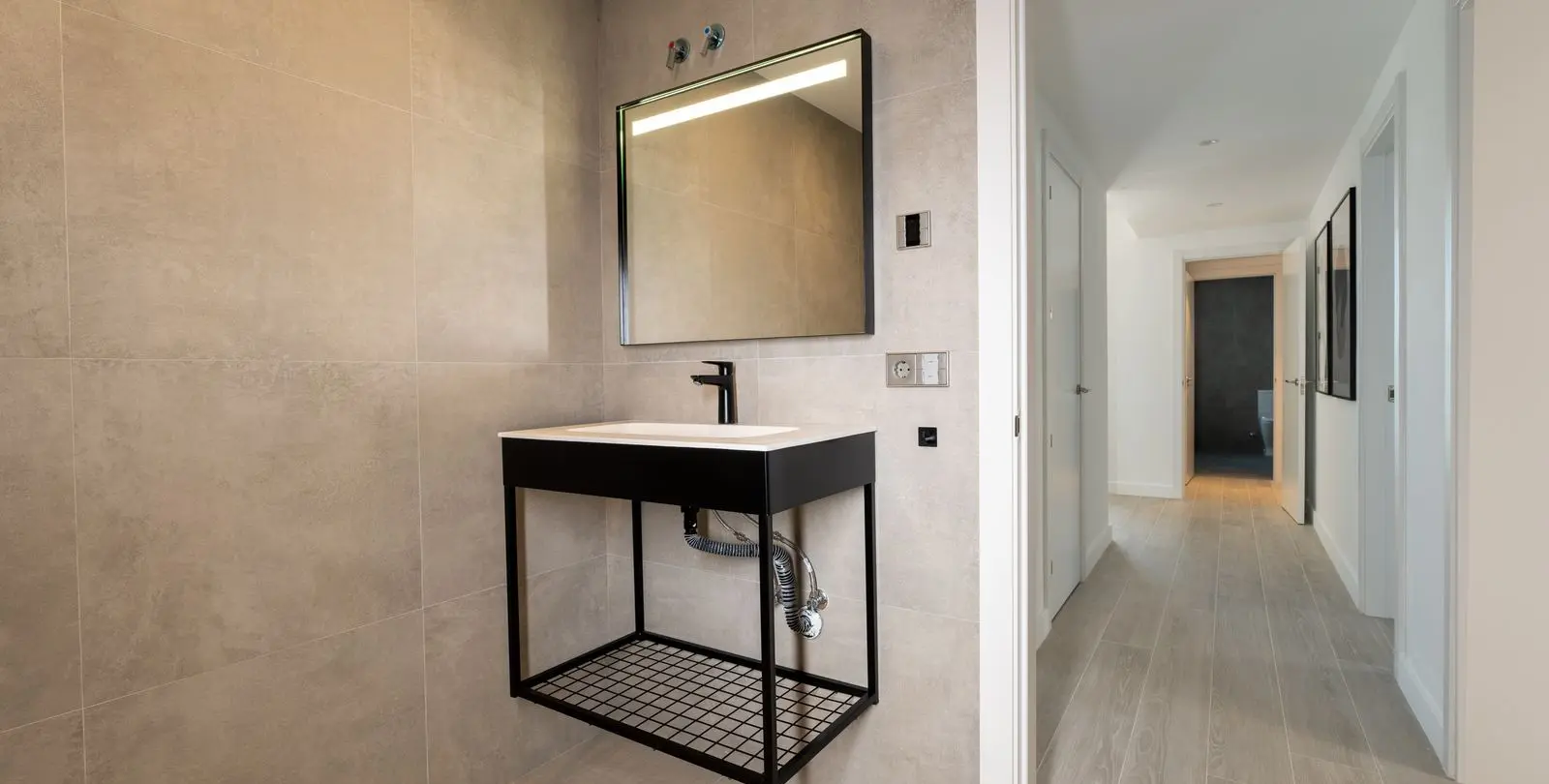 Sale of detached villa in Higueron 46