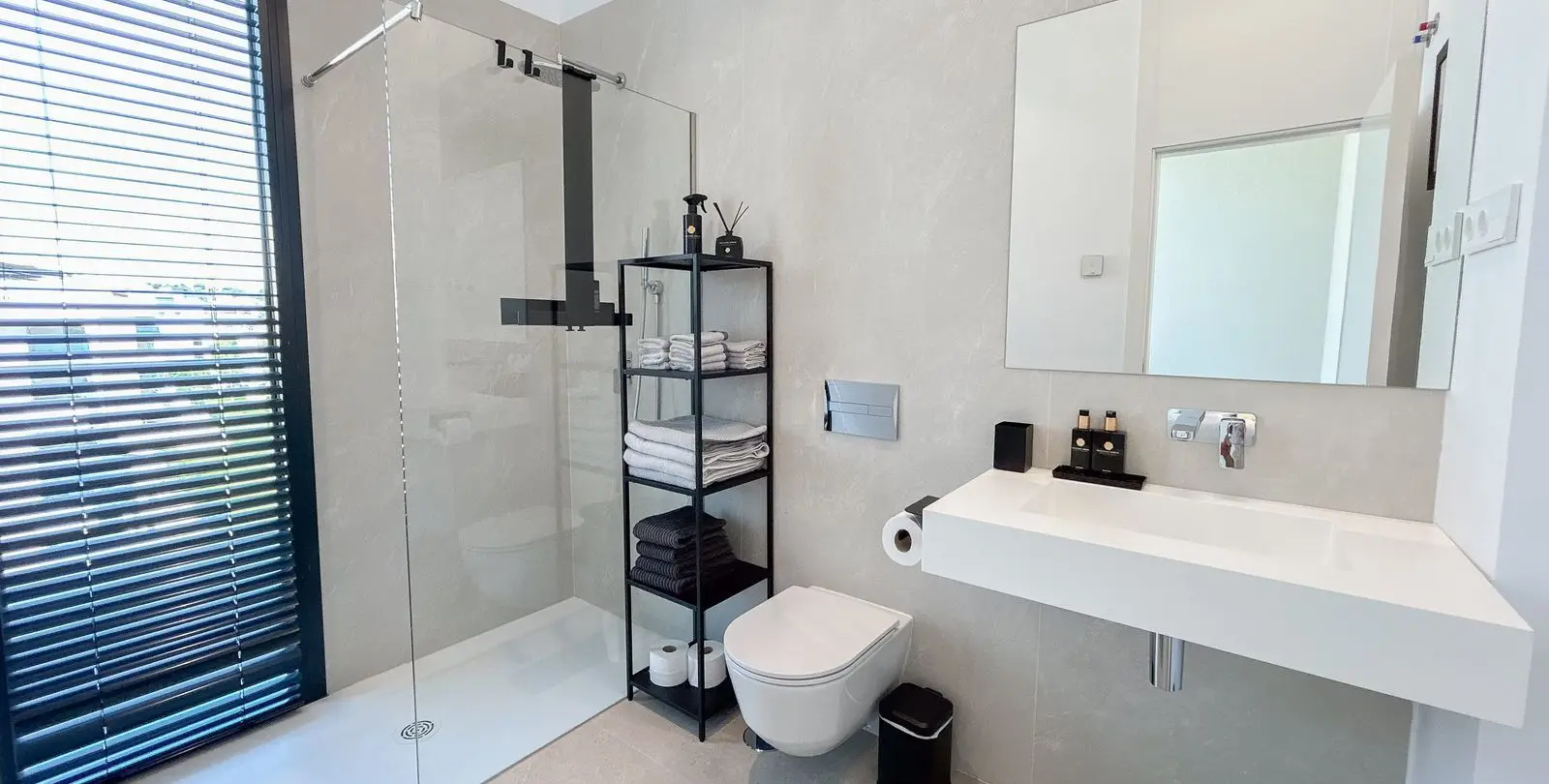 Sale of penthouse duplex in Torremolinos 17