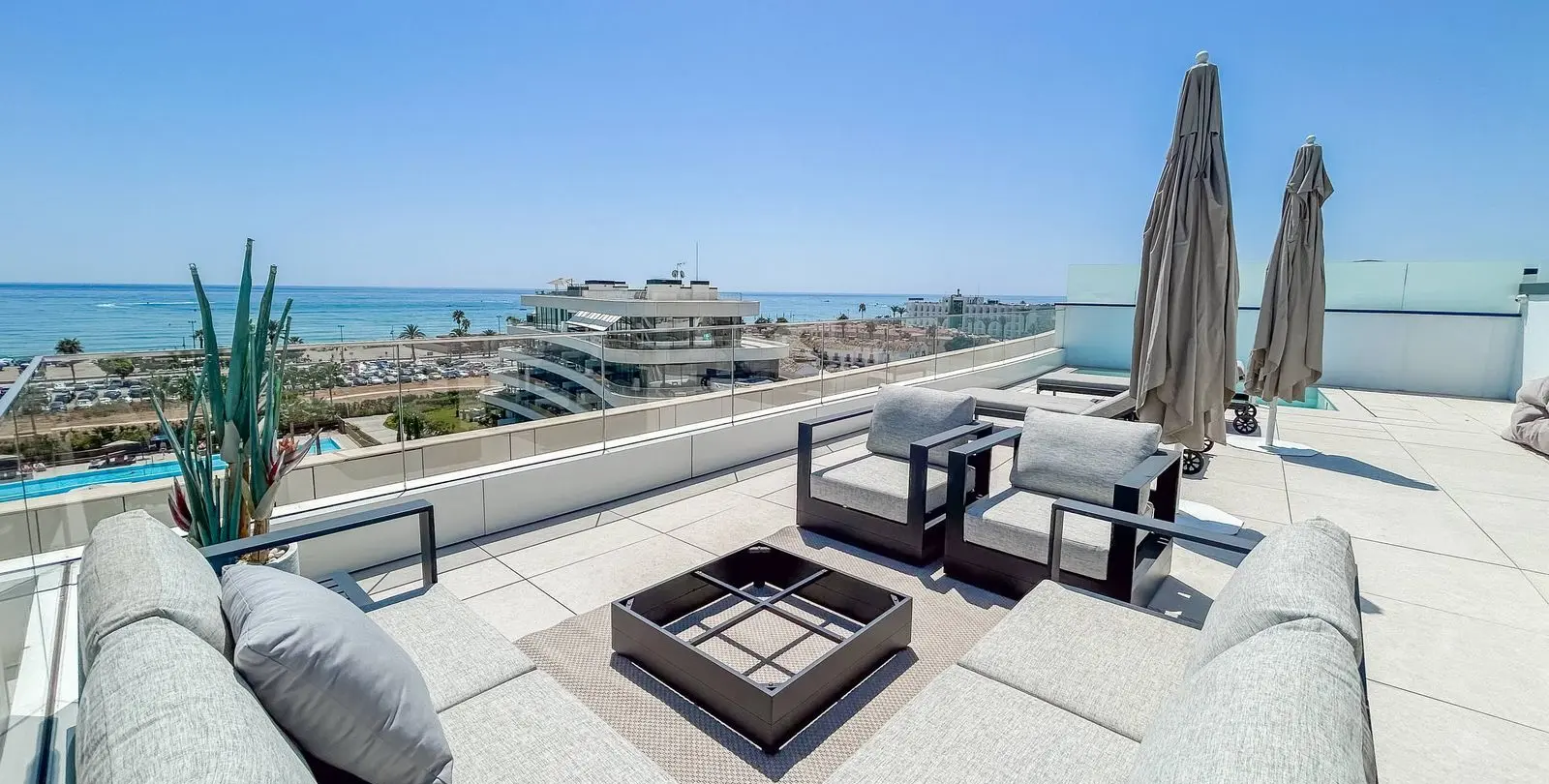 Sale of penthouse duplex in Torremolinos 27