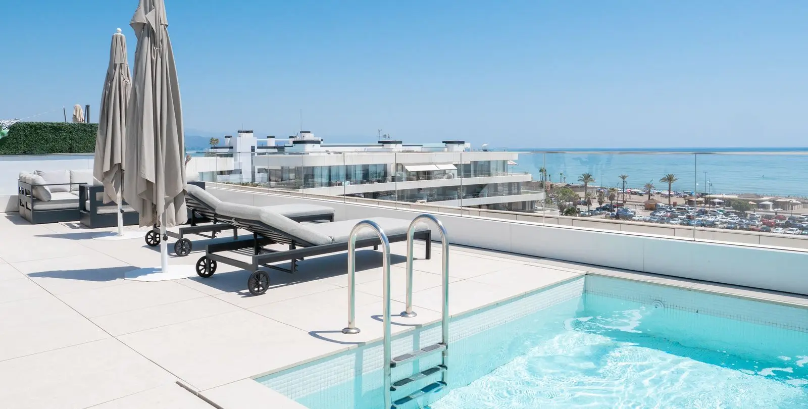 Sale of penthouse duplex in Torremolinos 28