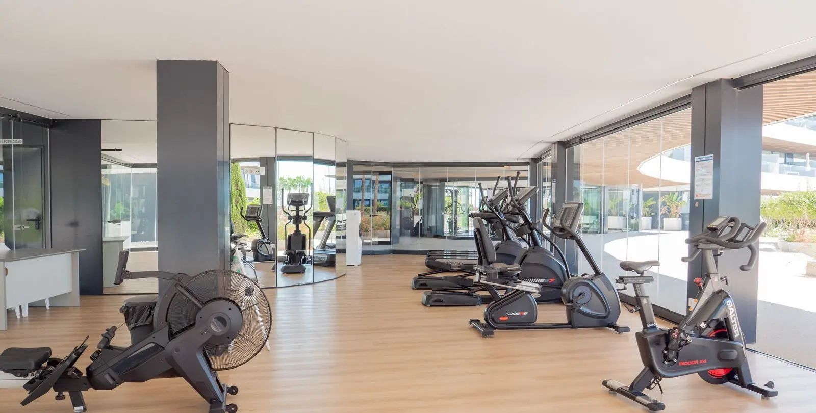 Sale of penthouse duplex in Torremolinos 29