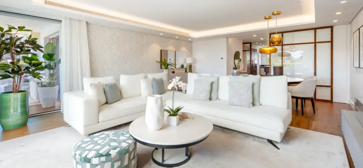 Venta de apartamento en planta media en The Golden Mile 2