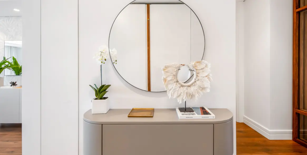 Venta de apartamento en planta media en The Golden Mile 22