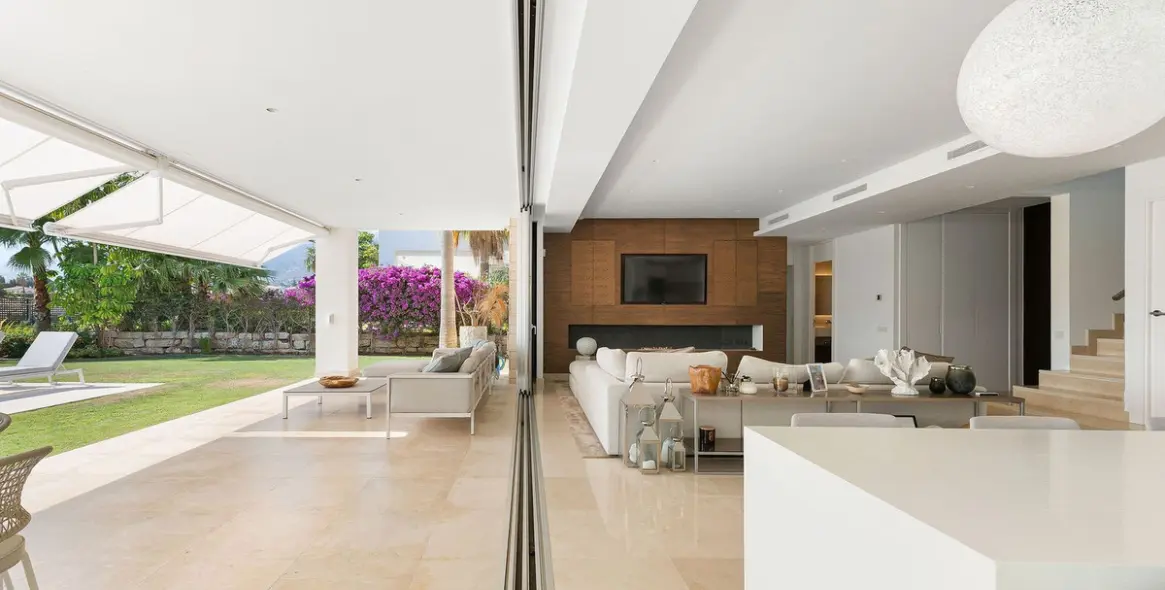 Venta de villa independiente en Río Real 2