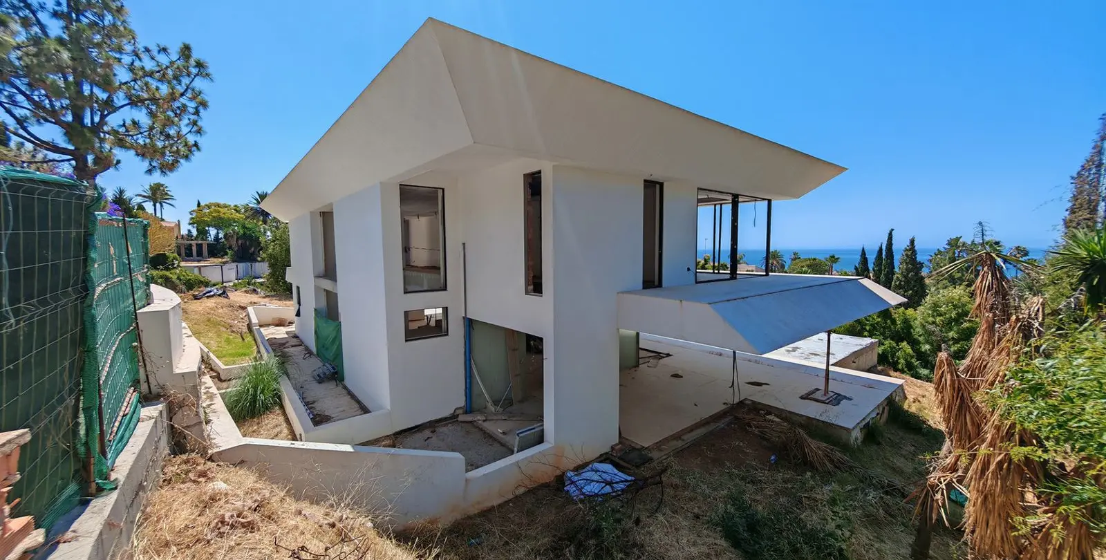 Sale of detached villa in Hacienda Las Chapas 3
