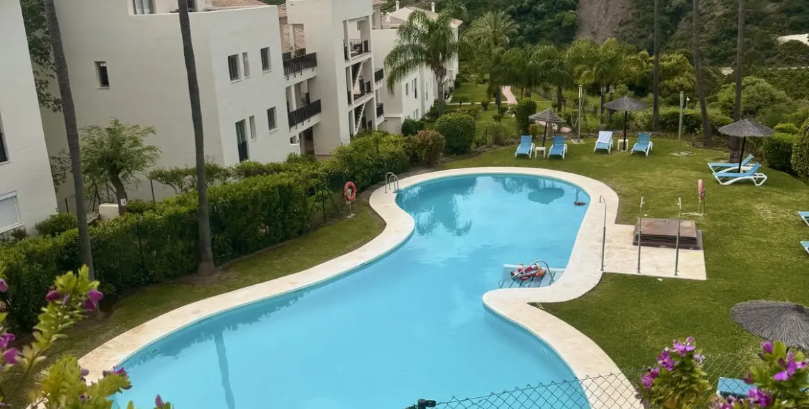 Alquiler a largo plazo de ático en Selwo 25