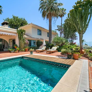 Venta de villa independiente en Benalmadena