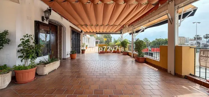 Long-term rent of restaurant in Estepona 1