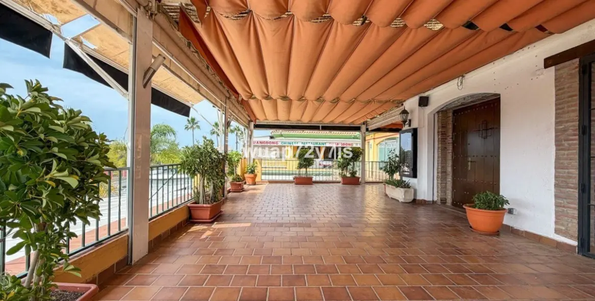 Long-term rent of restaurant in Estepona 3