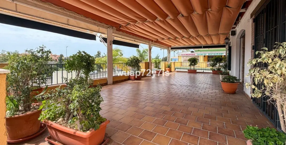 Long-term rent of restaurant in Estepona 6
