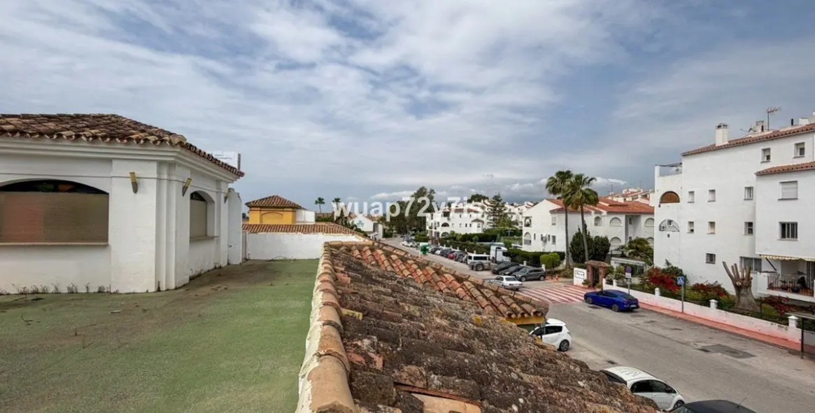 Long-term rent of restaurant in Estepona 26