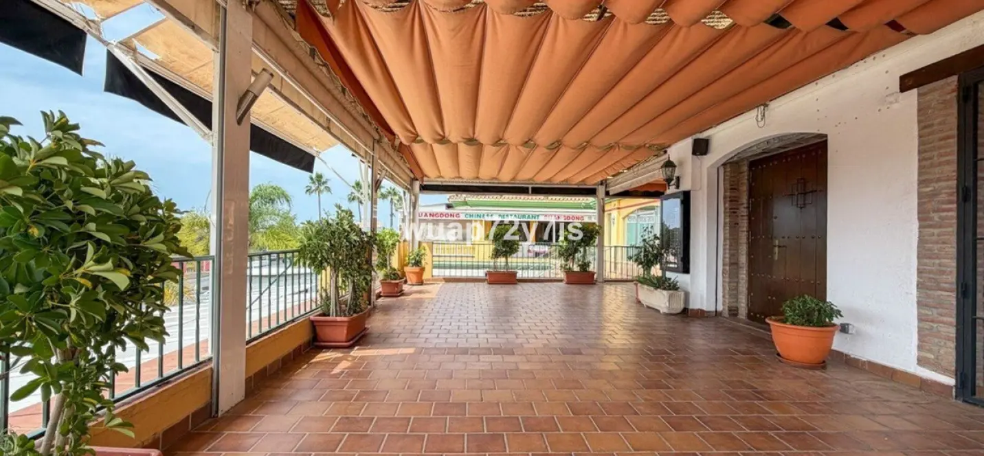 Alquiler a largo plazo de restaurante en Estepona 2