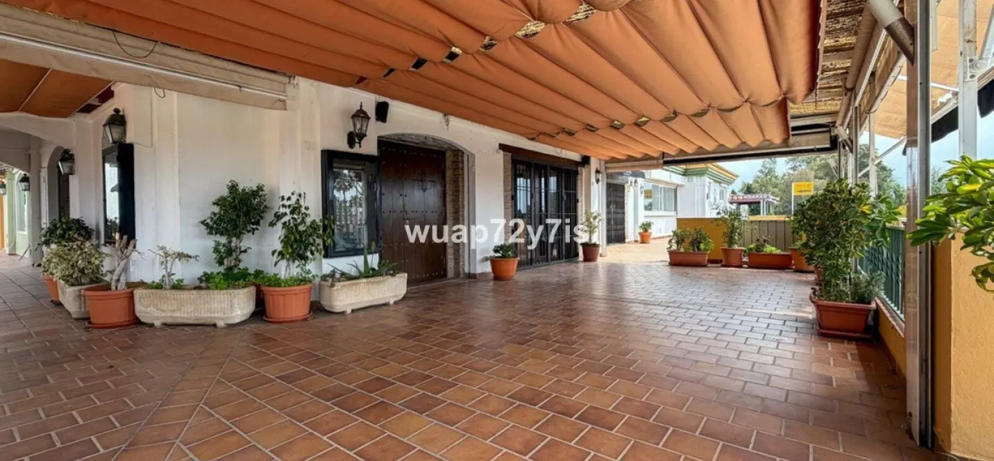 Alquiler a largo plazo de restaurante en Estepona 4