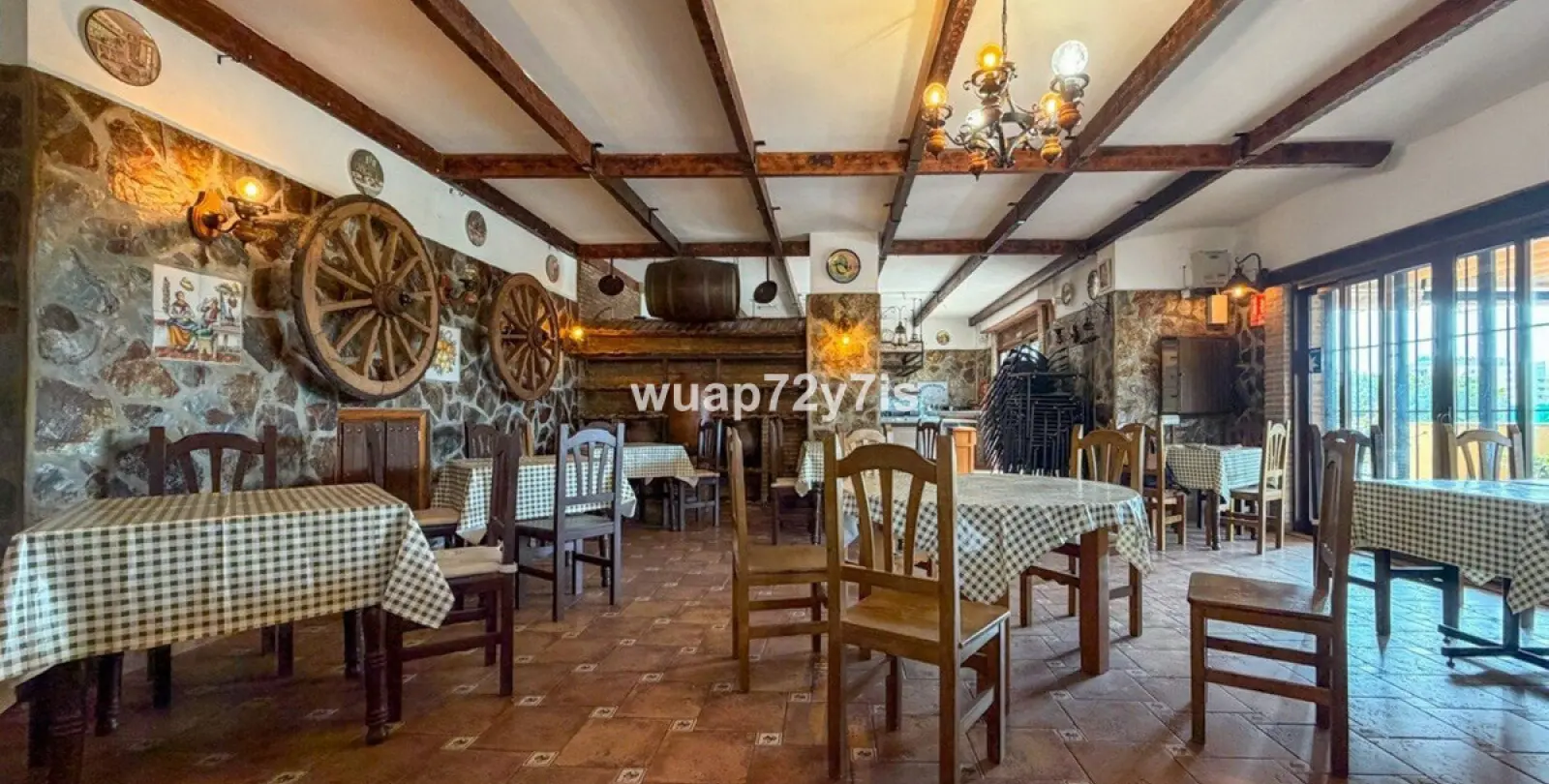 Long-term rent of restaurant in Estepona 9