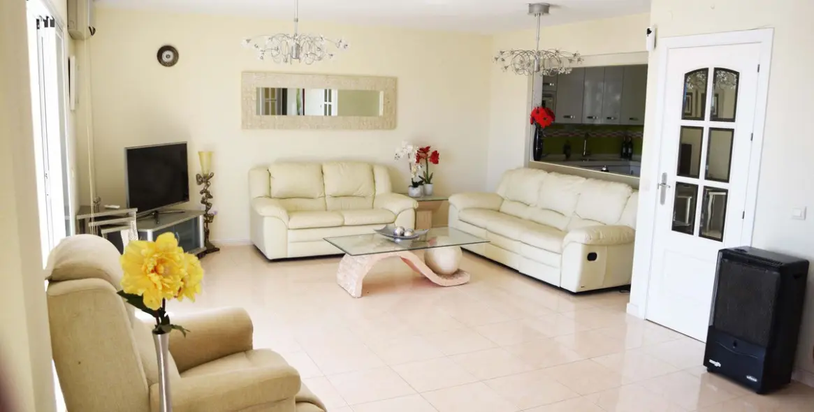 Sale of penthouse in Fuengirola 4