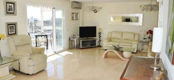 Sale of penthouse in Fuengirola 4