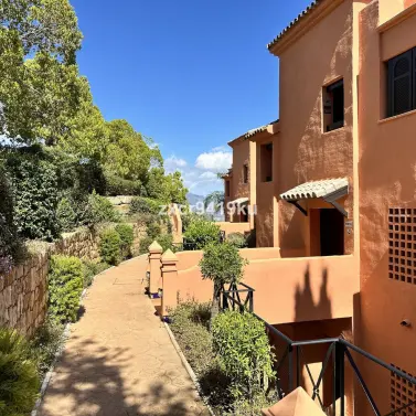 Venta de apartamento en planta baja en La Mairena