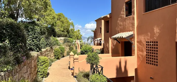 Venta de apartamento en planta baja en La Mairena 2