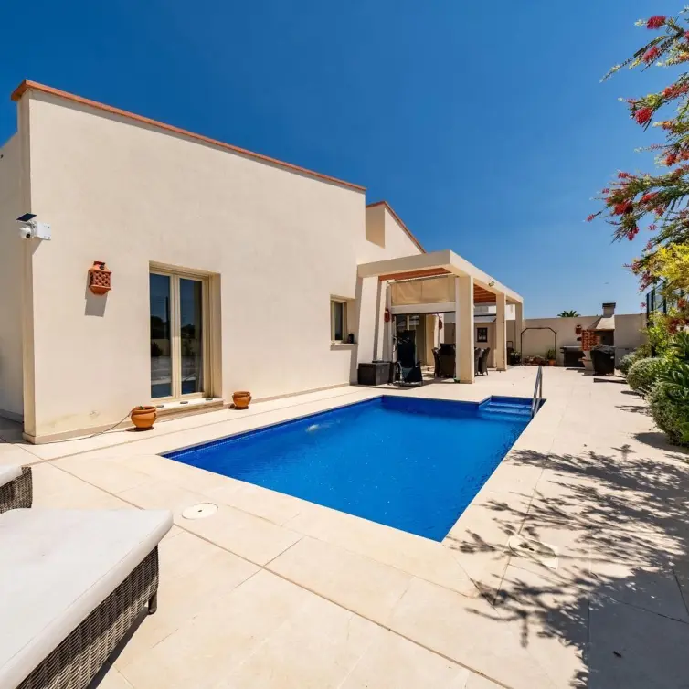 Venta de villa independiente en Coín