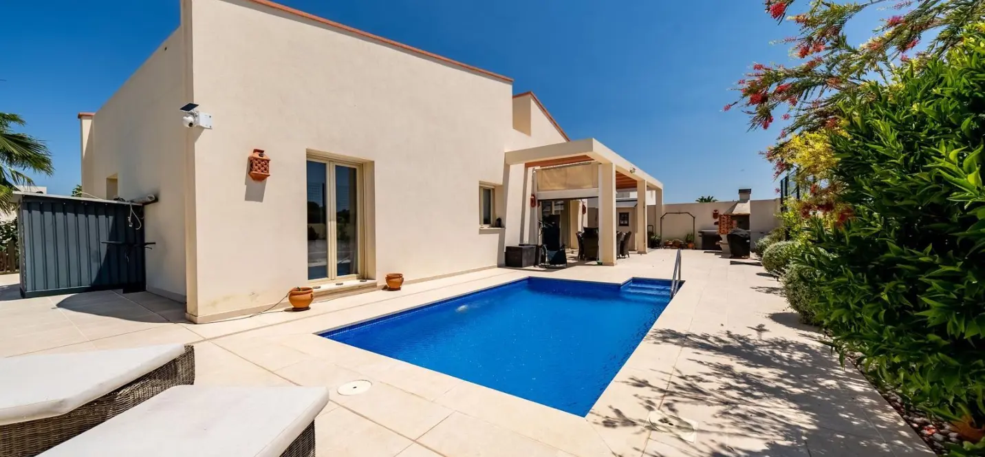 Venta de villa independiente en Coín 0