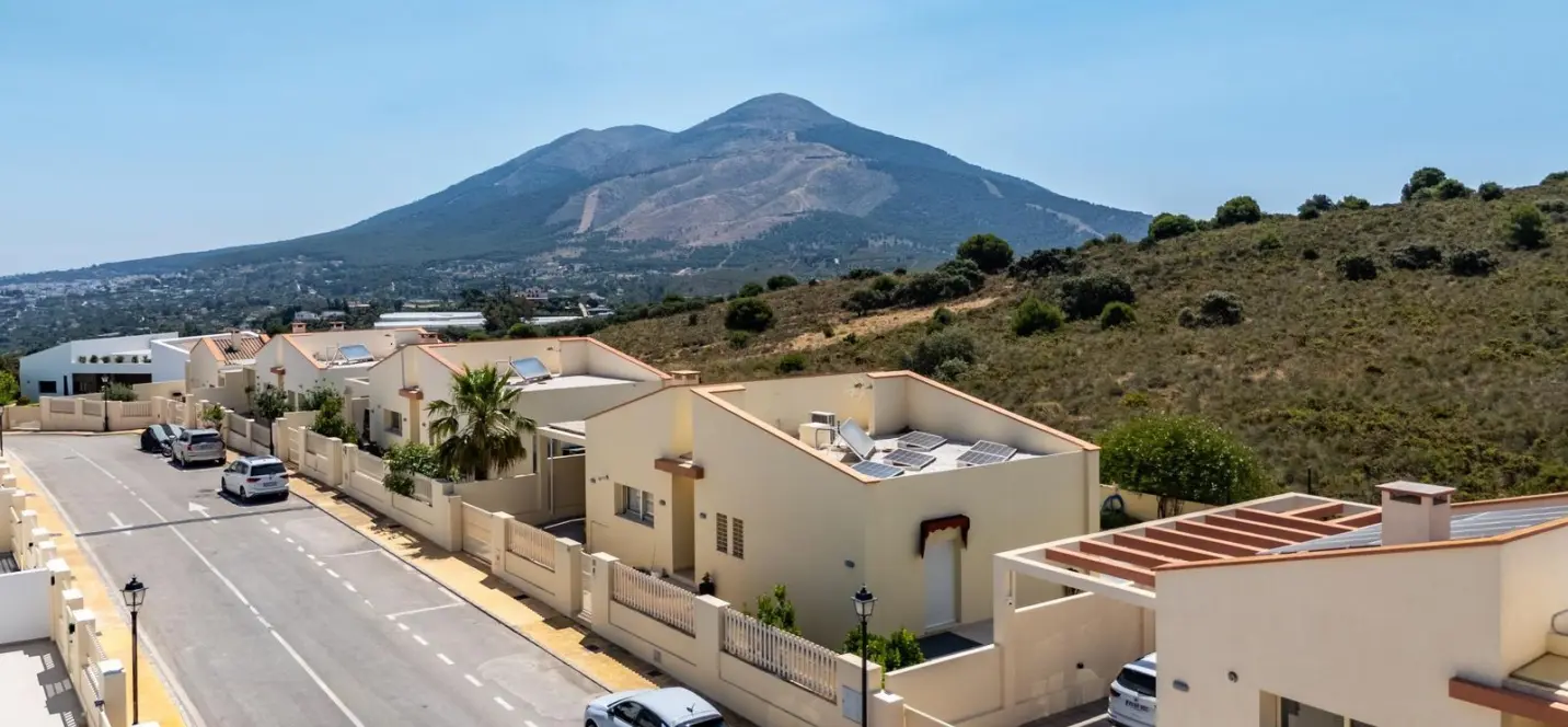 Venta de villa independiente en Coín 2
