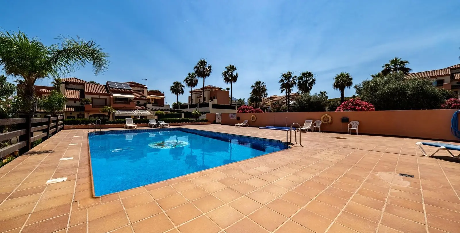 Sale of detached villa in Coín 4