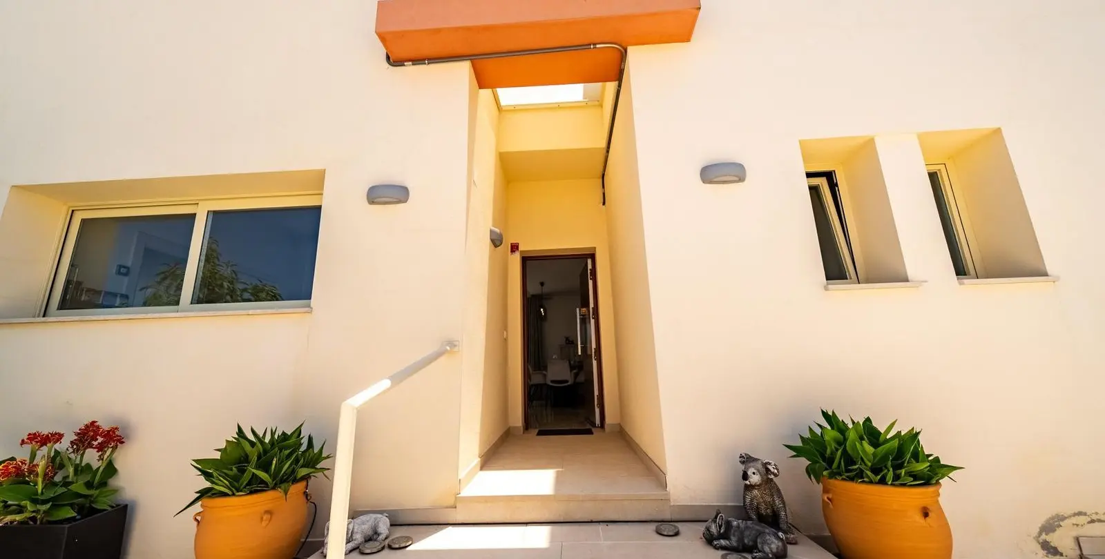 Sale of detached villa in Coín 6