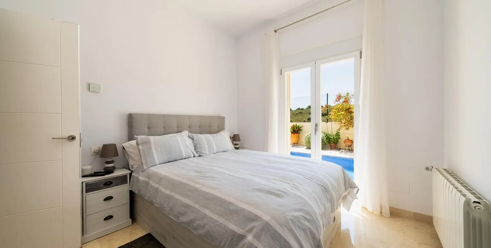 Sale of detached villa in Coín 14