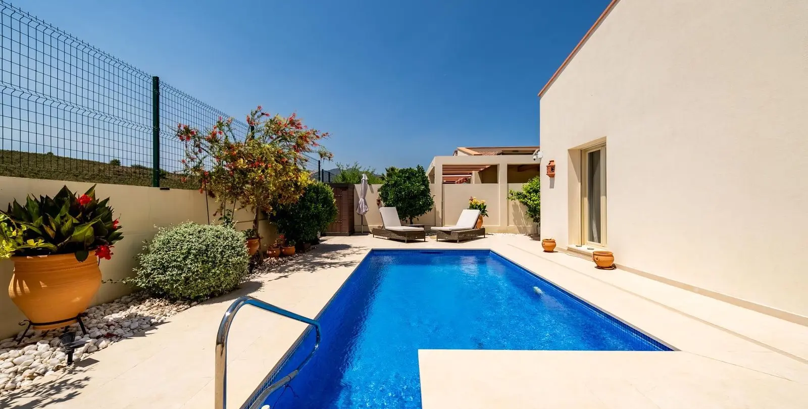 Sale of detached villa in Coín 22
