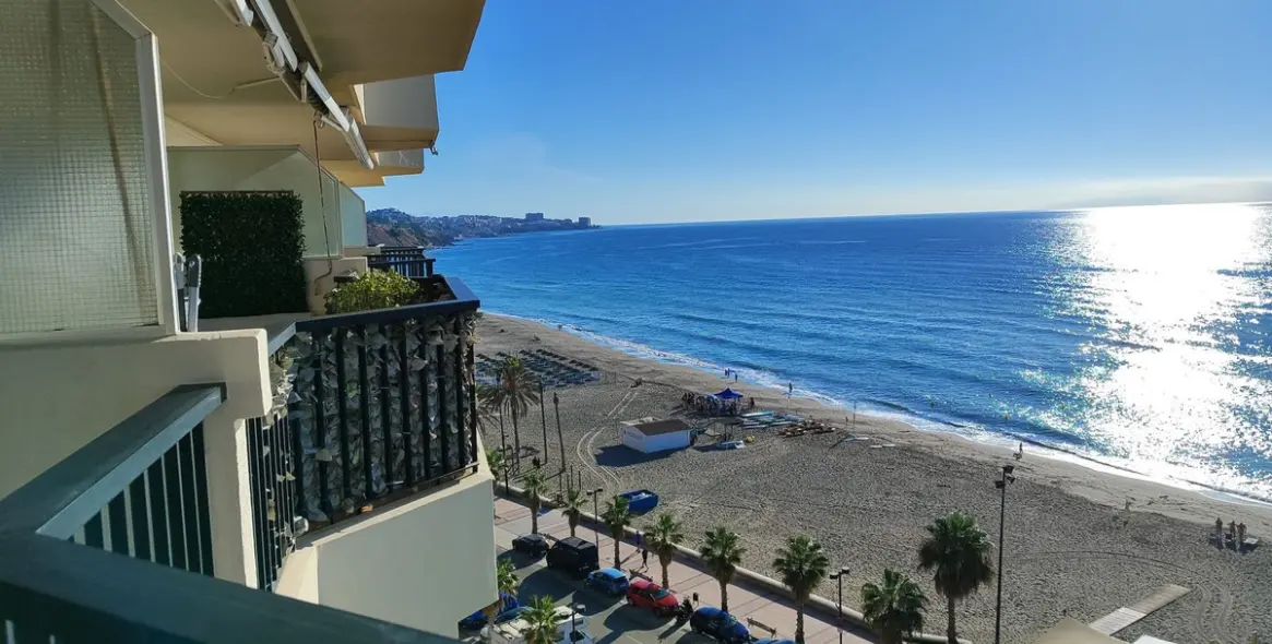 Sale of middle floor apartment in Fuengirola 3