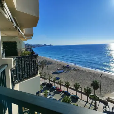 Sale of middle floor apartment in Fuengirola